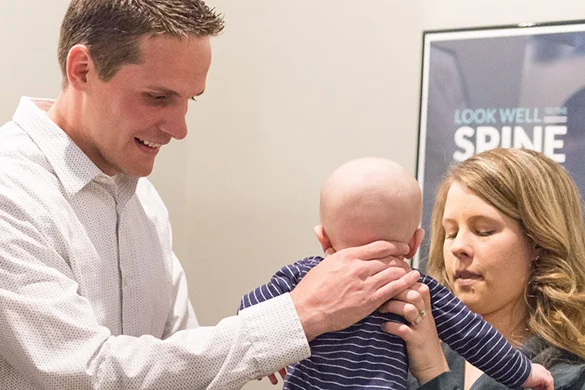 Chiropractor Green Bay WI Matthew Filtz with Pediatric Patient Chiropractor Green Bay WI Matthew Filtz with Pediatric Patient